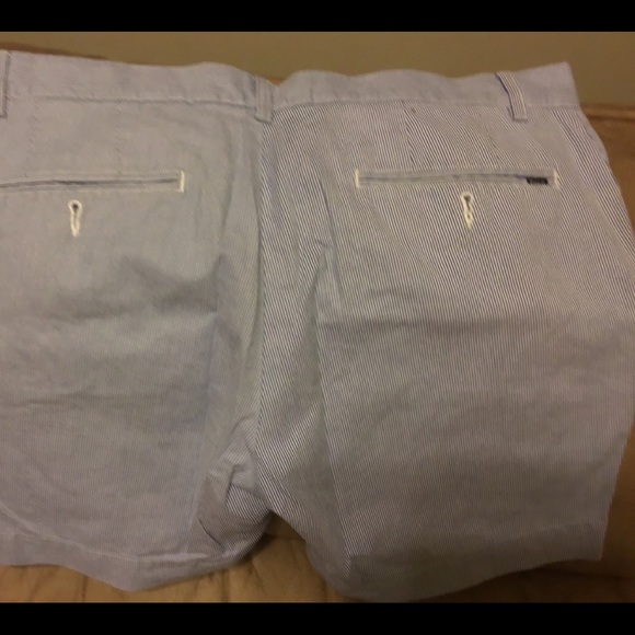 Shorts - Picture 3 of 3